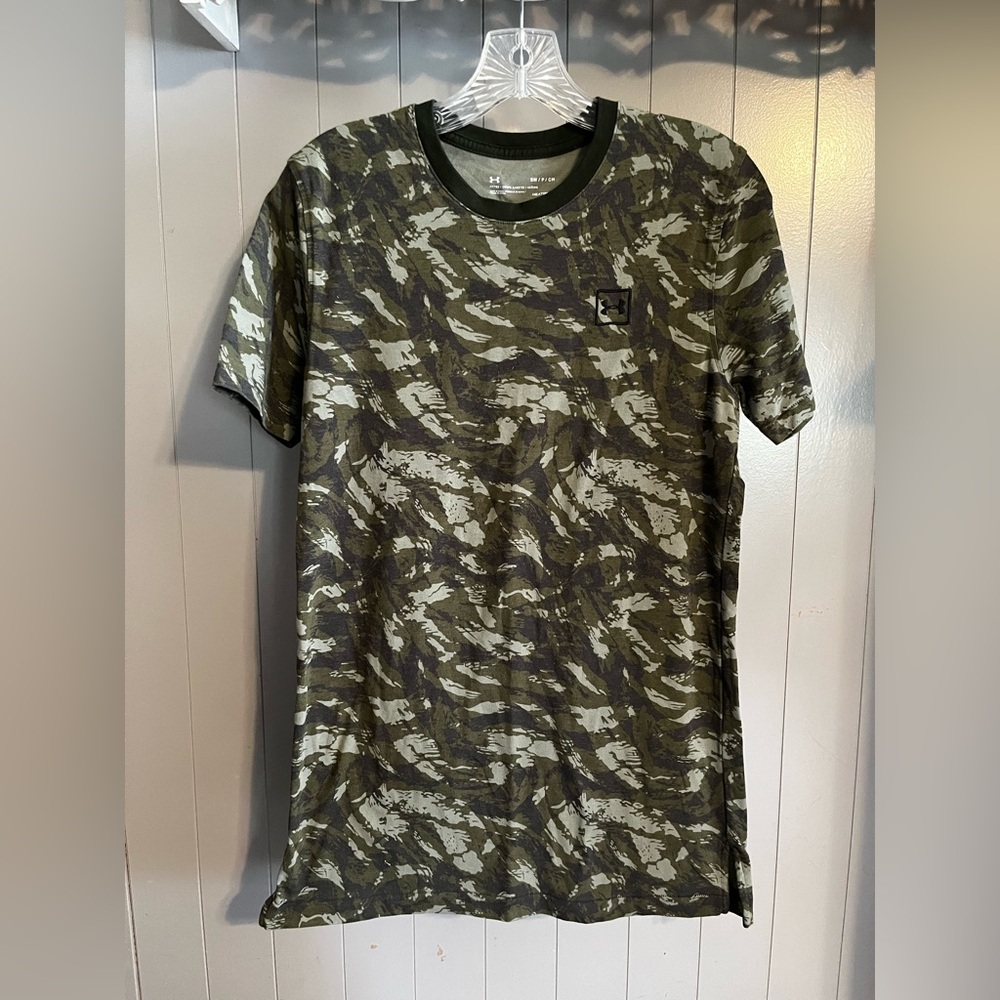 Under Armour Men's Sportstyle All-Over Print (AOP) camo design